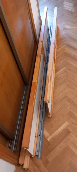 Litera IKEA Kura madera