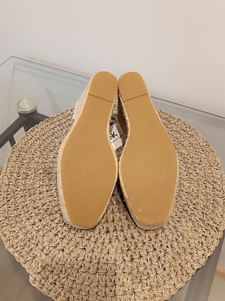 Sandalias cuña NK beige T38