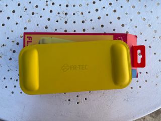 Cover gialla per Nintendo Switch Lite