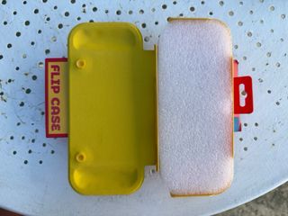 Cover gialla per Nintendo Switch Lite