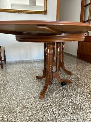 Mesa de salón extensible de madera