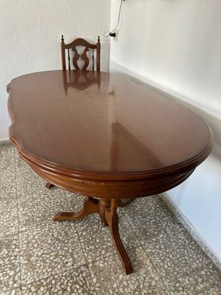 Mesa de salón extensible de madera