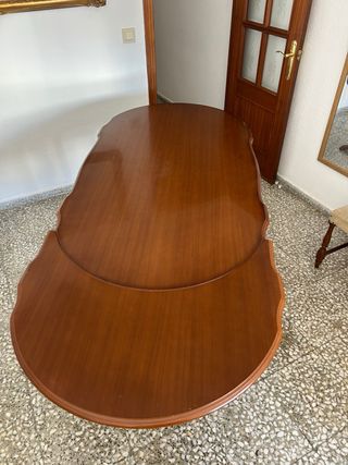 Mesa de salón extensible de madera