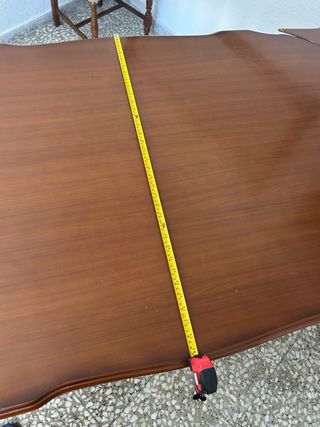 Mesa de salón extensible de madera