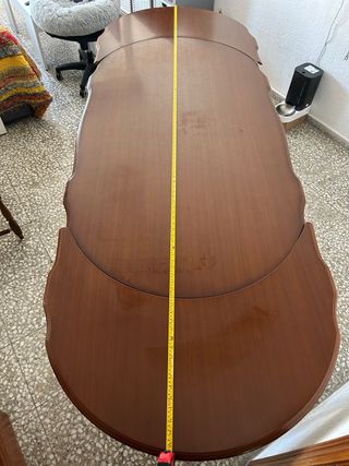 Mesa de salón extensible de madera