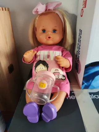 Bambola Nenuco con vestitino rosa