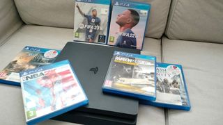 Consola PS4 1TB + 19 Juegos