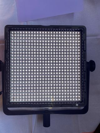 Foco LED Profesional 600 LEDs - Placa V-Mount
