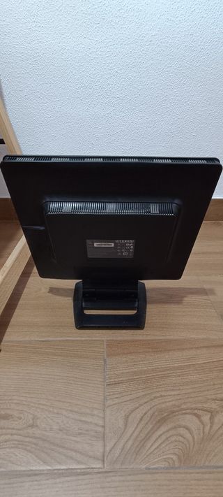 Monitor LCD Hyundai 17"