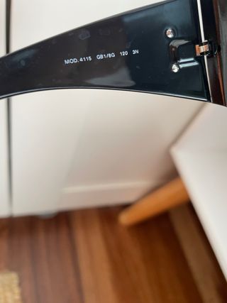 Gafas de sol Versace negras
son un poco trasparent