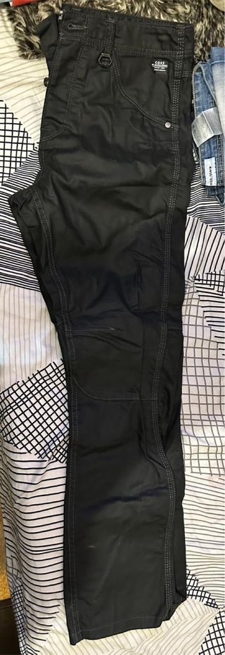 Pantalón cargo negro hombre
