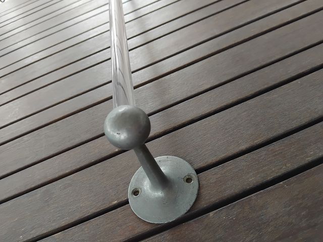 Toallero Modernista Antiguo