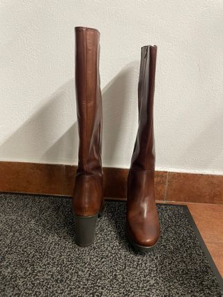 Botas de cuero marrones