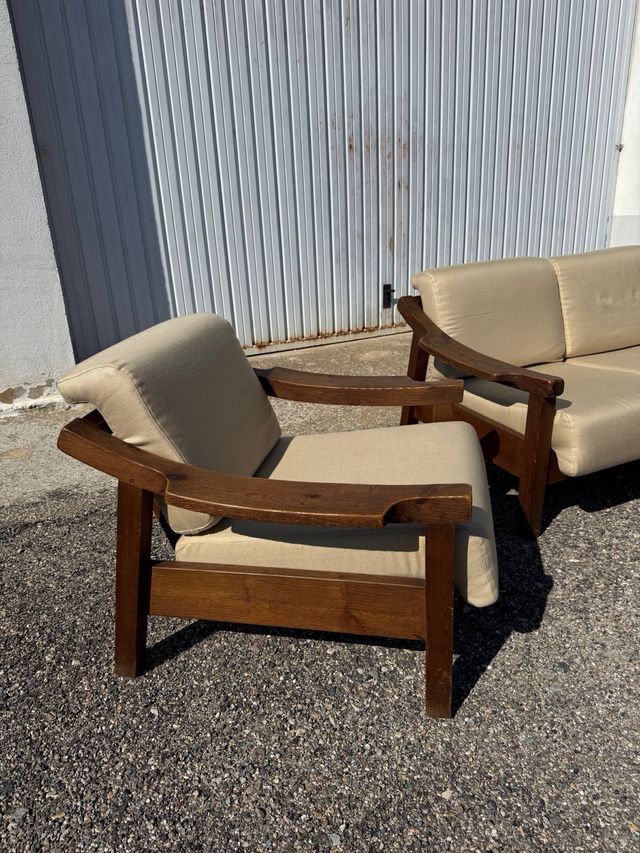 sofá y sillón + mesitas