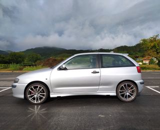 SEAT Ibiza 1.8t Cupra 156cv