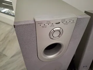 Altavoces y subwoofer BEEP 5.1 Gris y Plata