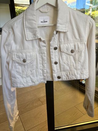 Cazadora vaquera corta Pull&Bear blanca T.XS