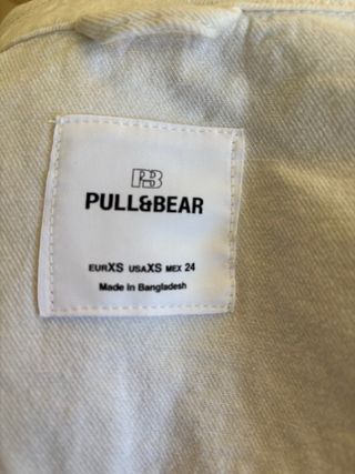 Cazadora vaquera corta Pull&Bear blanca T.XS