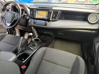 Toyota RAV4 ADVANCE 2.2D