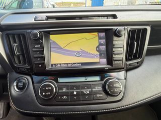 Toyota RAV4 ADVANCE 2.2D