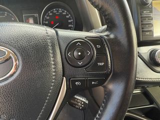 Toyota RAV4 ADVANCE 2.2D