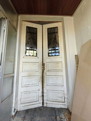 Puerta doble de entrada