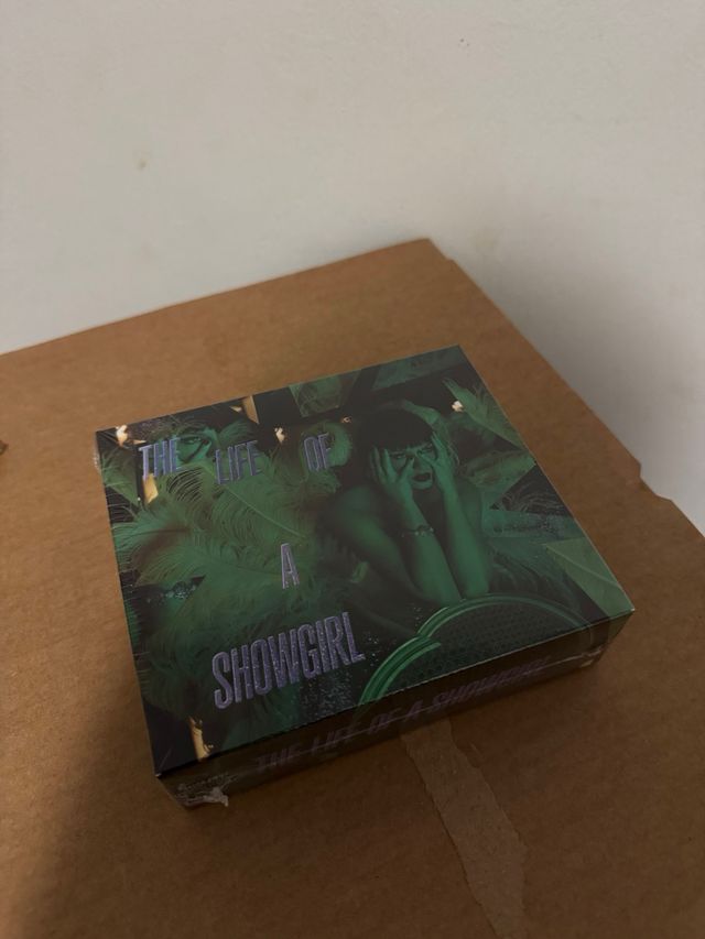 The Life of a Showgirl - It's Rapturous DLX CD