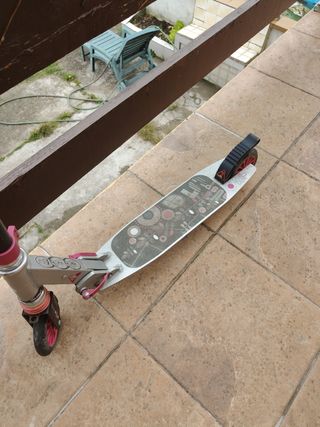 2 monopattini Oxelo Decathlon (blu e rosa)