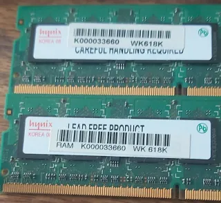 2 Memorias RAM Hynix Portátil
TOSHIBA