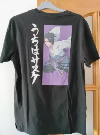 Camiseta Bershka Negra Sasuke