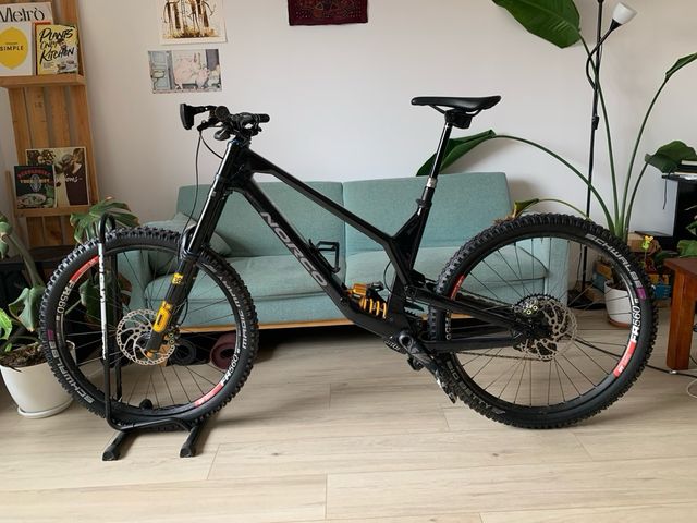 Norco Range Carbon XL  SOLO USADA UNA VEZ