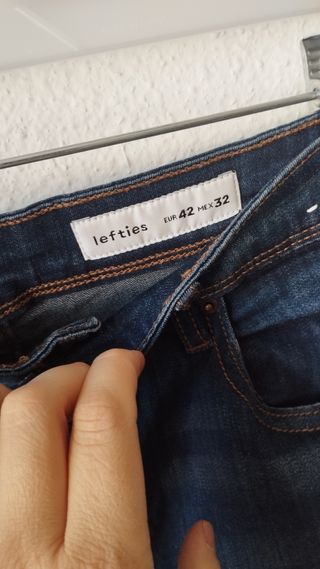 Pantalones vaqueros Lefties azules ajustados