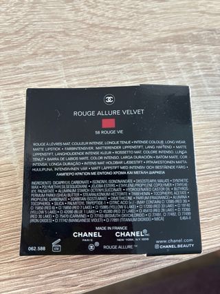 Chanel Rouge Allure Velvet 58 Rouge Vie