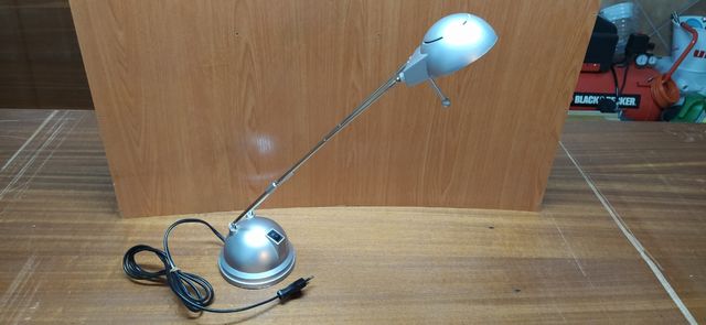 Lámpara de estudio o para mesita de noche