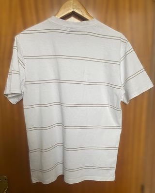Camiseta Pull&Bear rayas beige y blanca Talla XS