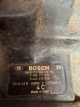 Bomba Inyectora Alta  BOSCH + Rampa de Inyección