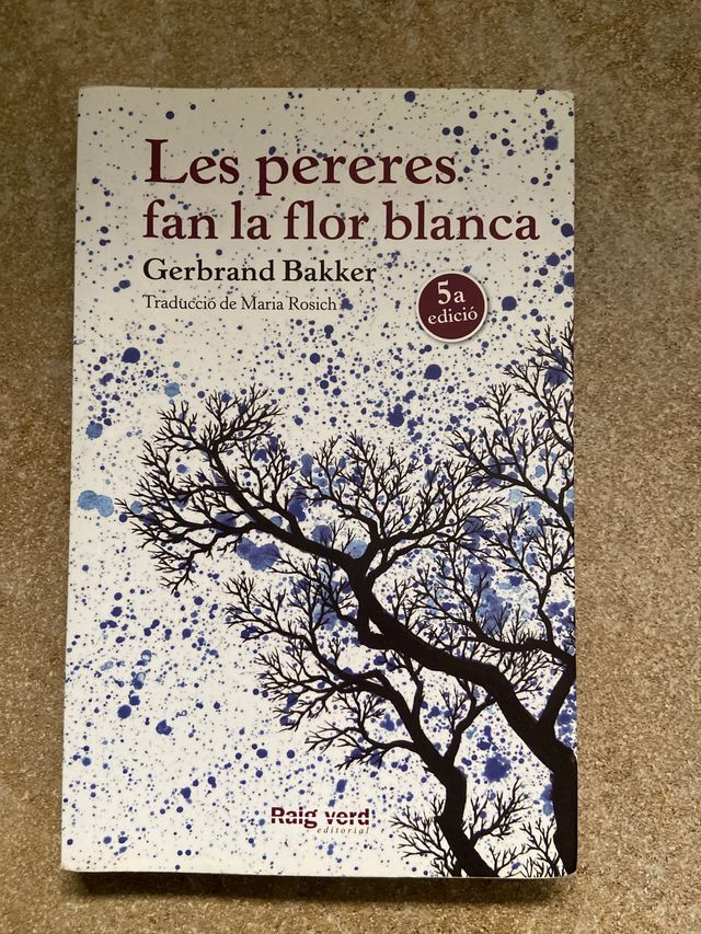 Les pereres fan la flor blanca