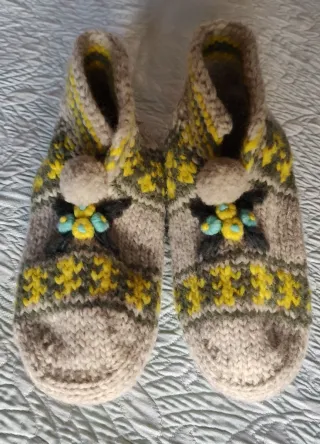 Babbucce lana fatte a mano