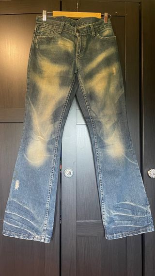 Vaqueros Levi's desgastados
