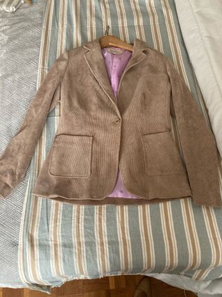 Blazer pana entallada beige talla S marca Dandara