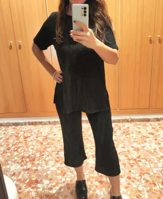 Conjunto total look negro de Zara