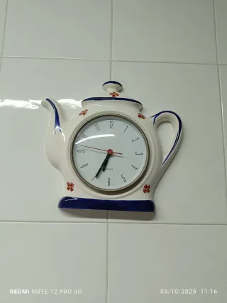 Reloj de pared cerámica tetera