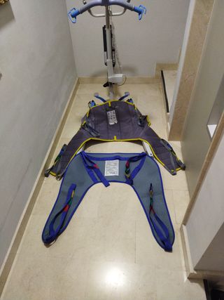 Grúa traslado de enfermos + 2 tipos de arneses
