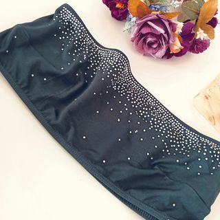 Top con diamantes de fantasía 