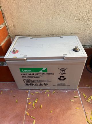Batería Lucas LSLC104-12 12V 104Ah AGM