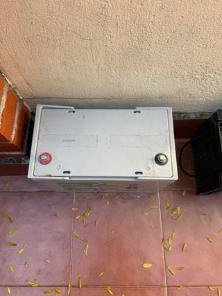 Batería Lucas LSLC104-12 12V 104Ah AGM