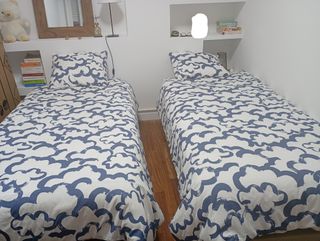 Pareja de camas con canapé y colchón