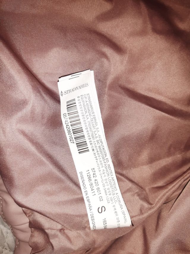 Chaqueta Stradivarius rosa efecto piel