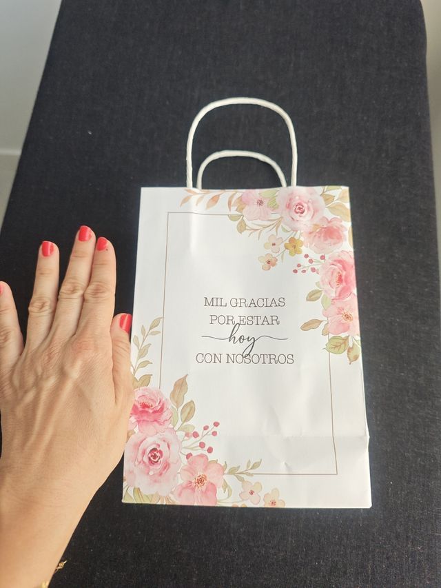 43 Bolsas de papel con flores