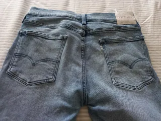 Jeans Levis Line 8. 